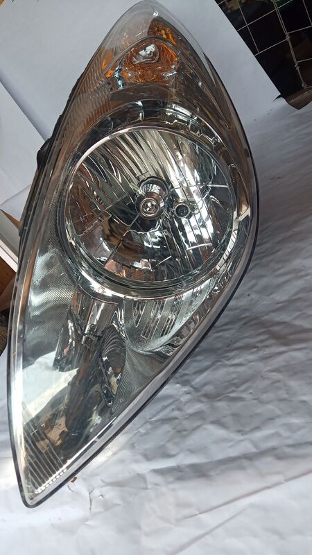 Headlights Hyundai i20 RHS 2009to2015