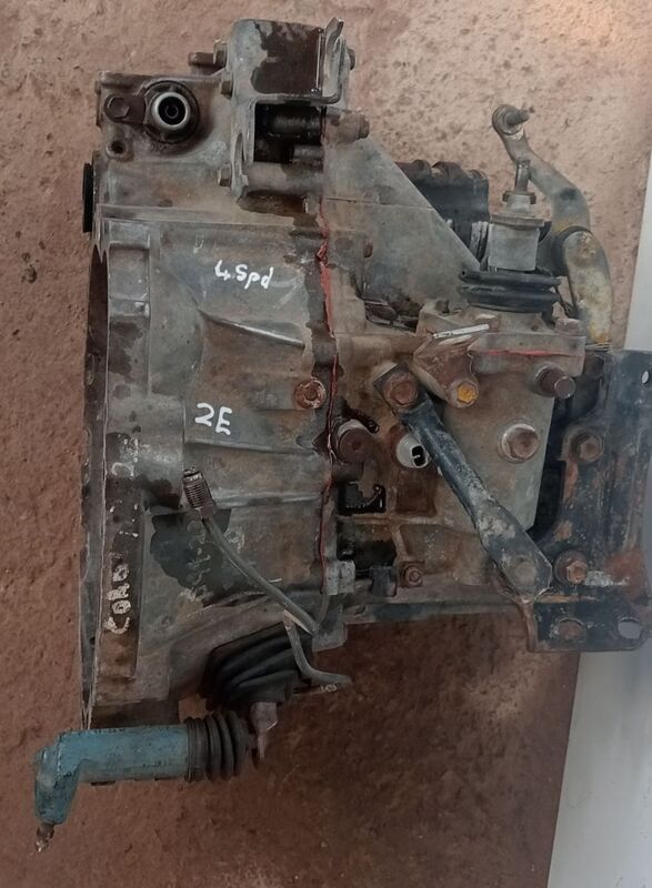 Transmission / Gearbox Toyota Corolla 1.3 4 Cylinder 1985 to 1993