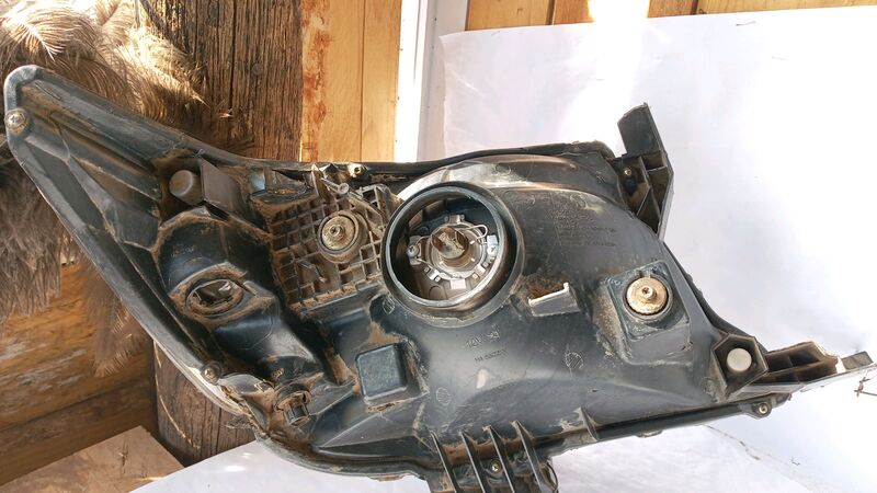 Headlights Toyota Hilux D4D/VVTI LHS 2011to2015