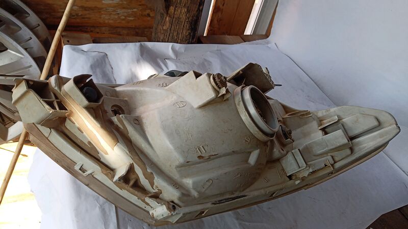 Headlights Toyota Hilux LHS 2007 to 2015