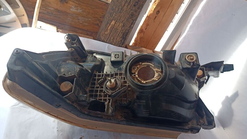 Headlights Toyota Hilux D4D RHS 2011 to 2014