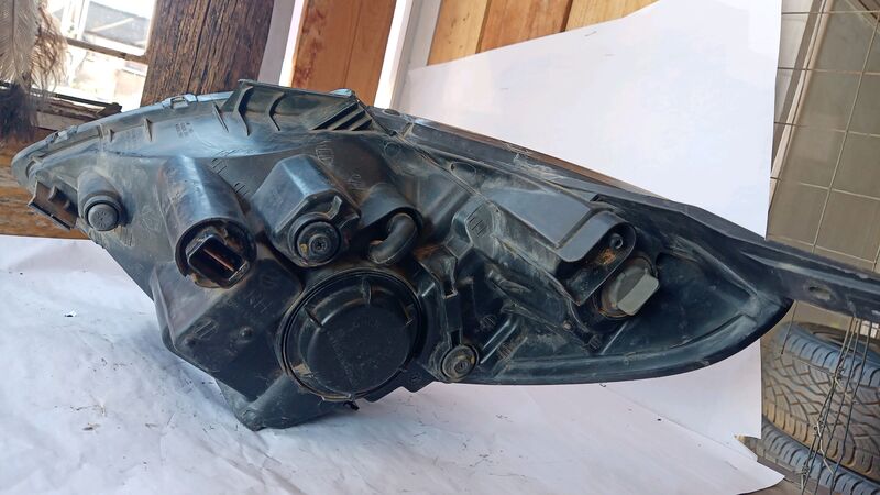 Headlights Hyundai i20 RHS 2009 to 2015