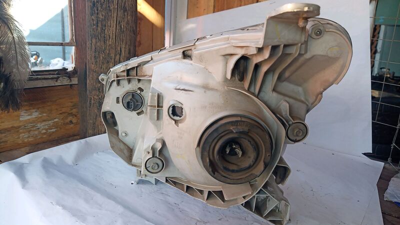 Headlights Isuzu D-Max RHS 2014 to 2018