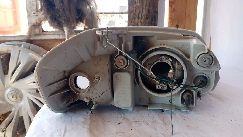 Headlights Chevrolet Aveo Mk2 LHS 2006 to 2010