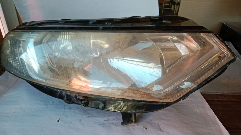 Headlights Ford EcoSport RHS 2012 to 2017
