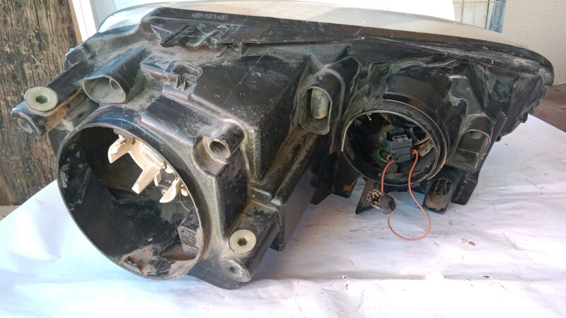 Headlights Volkswagen Golf Mk5 LHS 2002 to 2012