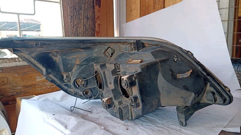 Headlights Chevrolet Utility RHS 2011 to 2017