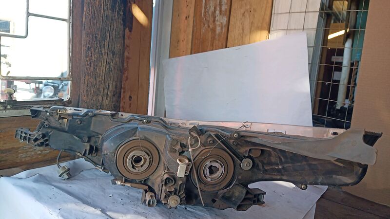 Headlights Toyota RAV4 RHS 2015 to 2019