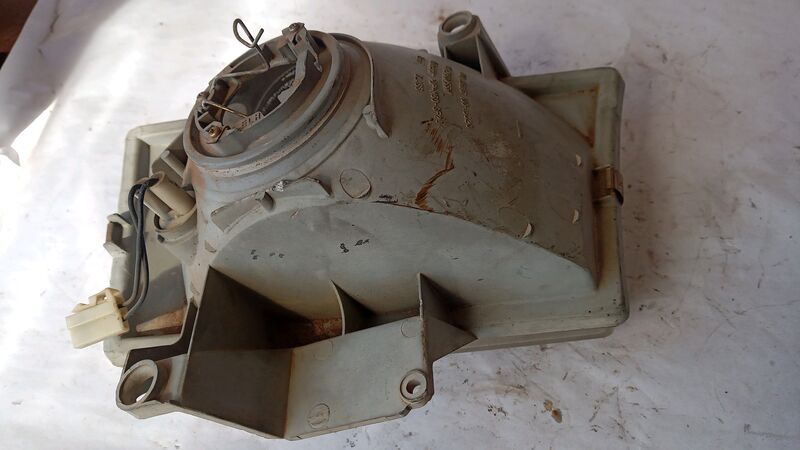 Headlights Mazda BT-50 B2500 LHS 1992 to 2000