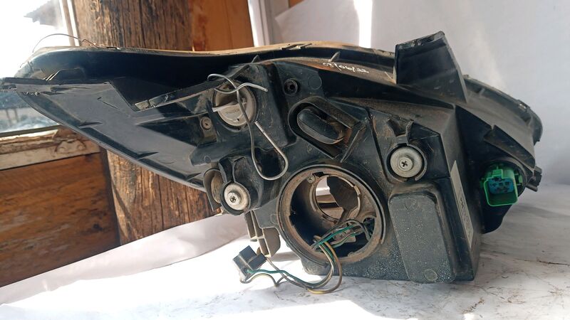 Headlights Ford Figo LHS 2010 to 2012