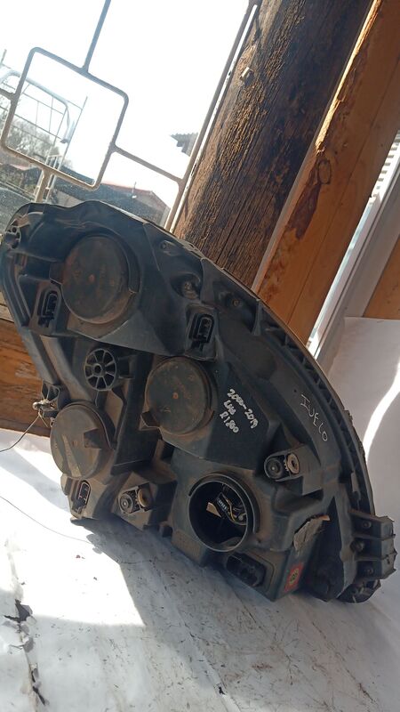 Headlights Iveco Daily LHS 2000 to 2019