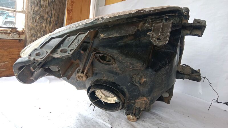 Headlights Ford Ranger T6 LHS 2005 to 2011