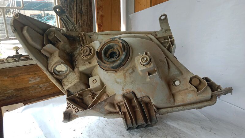 Headlights Toyota Hilux D4D/VVTI LHS 2007 to 2017