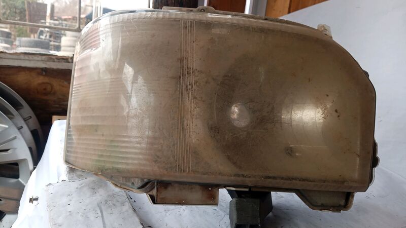 Headlights Toyota Quantum RHS 2003 to 2010