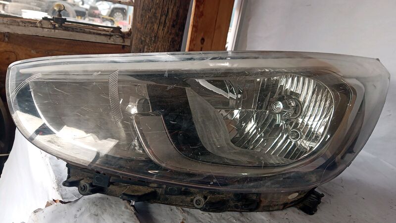 Headlights Hyundai i20 LHS 2018 to 2024