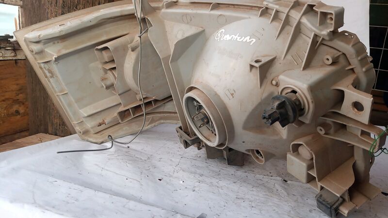 Headlights Toyota Quantum LHS 2003 to 2010