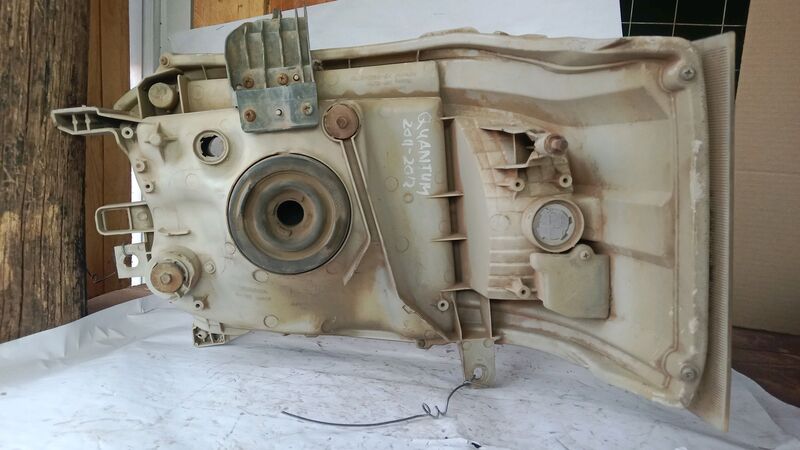 Headlights Toyota Quantum RHS 2003 to 2010