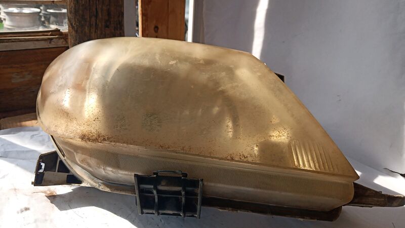 Headlights Toyota Hilux D4D/VVTI RHS 2007 to 2015