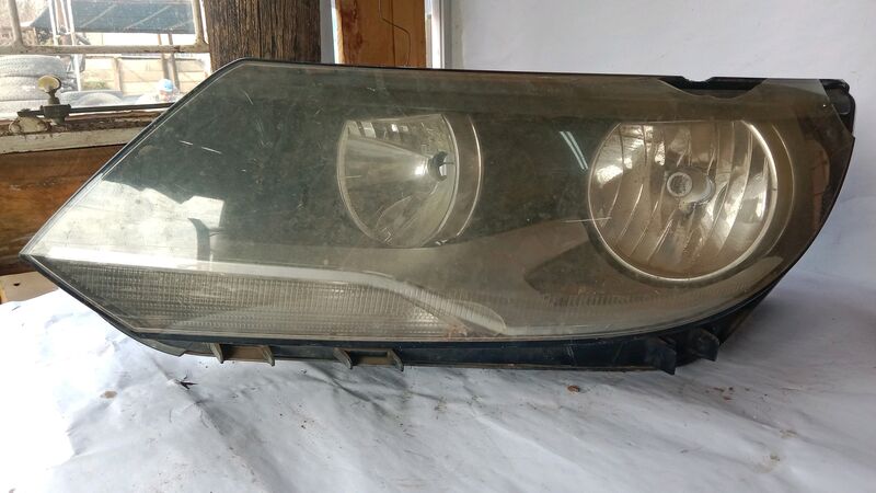 Headlights Volkswagen Tiguan RHS 2012 to 2023