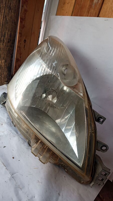 Headlights Nissan Livina X gear RHS 2006 to 2015