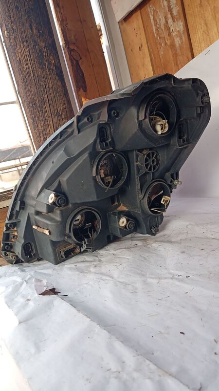 Headlights Iveco Daily LHS 2000 to 2019