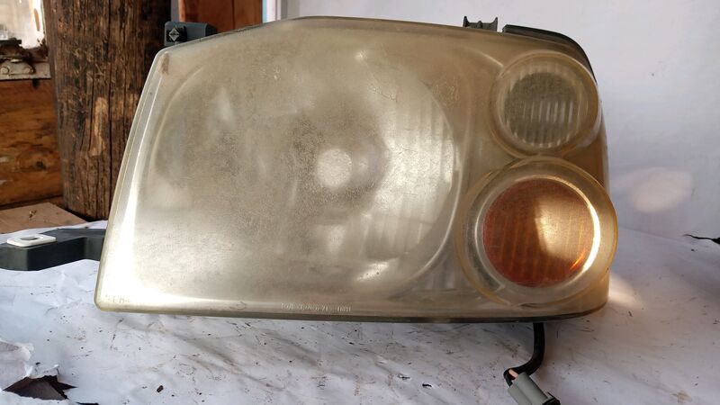 Headlights Nissan NP300 Hardbody LHS 2000 to 2019