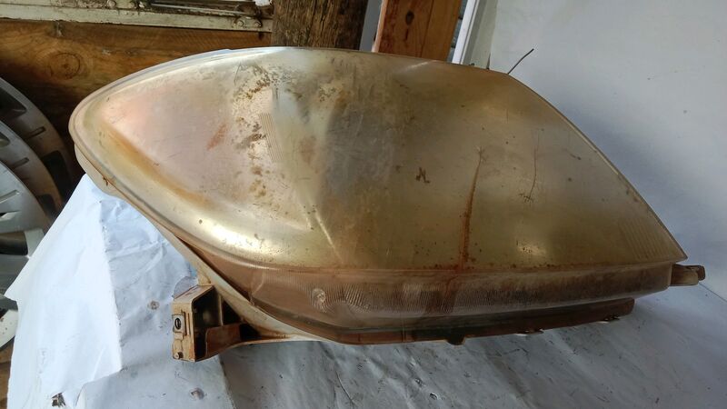 Headlights Toyota Hilux D4D/VVTI RHS 2007 to 2012