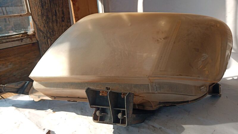 Headlights Toyota Hilux D4D/ VVTI LHS 2007 to 2014