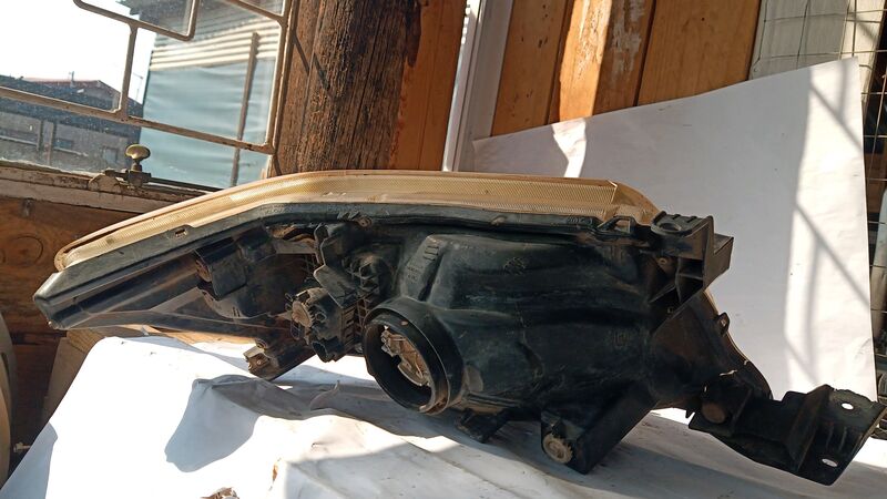 Headlights Toyota Hilux D4D/ VVTI LHS 2007 to 2014