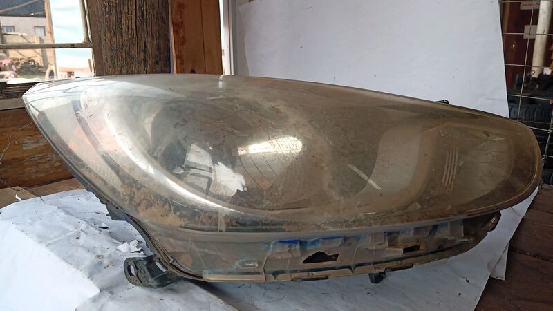 Headlights Hyundai Accent RHS 2014 to 2018