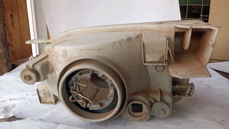 Headlights Toyota Corolla Tazz RHS 1992 to 1998