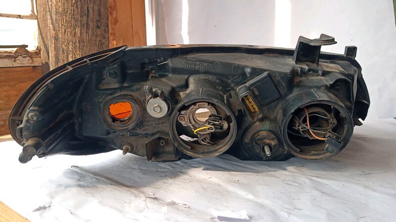 Headlights Nissan Almera LHS 2000 to 2007