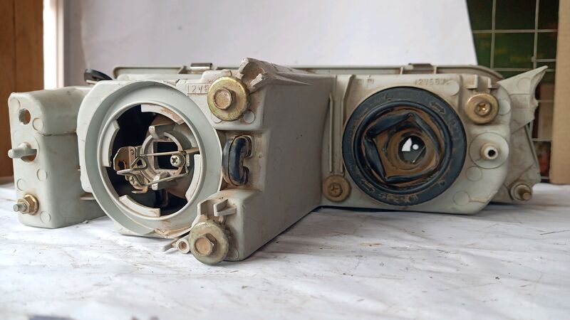 Headlights Ford Telstar LHS 1997 to 1999