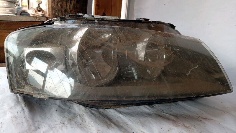 Headlights Audi A3 RHS 2002 to 2005