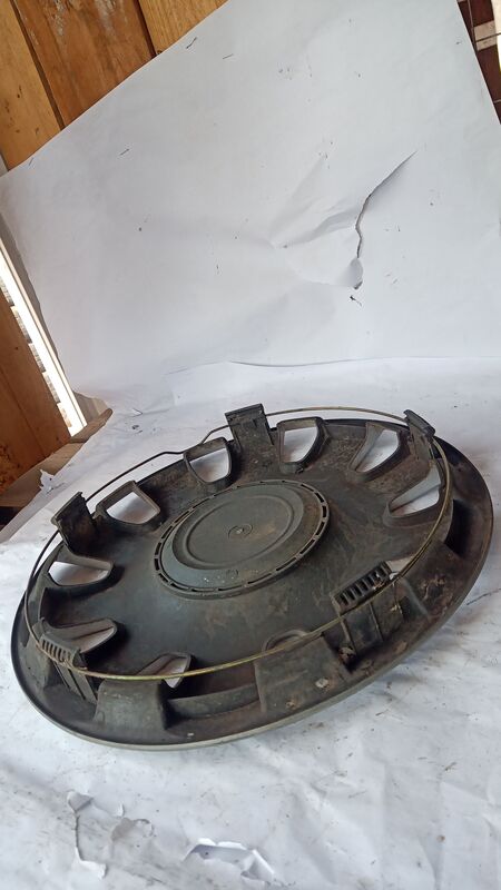 Hub Caps Aftermarket Aftermarket 14 inch