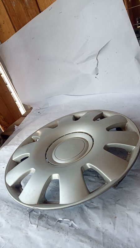 Hub Caps Aftermarket Aftermarket 14 inch