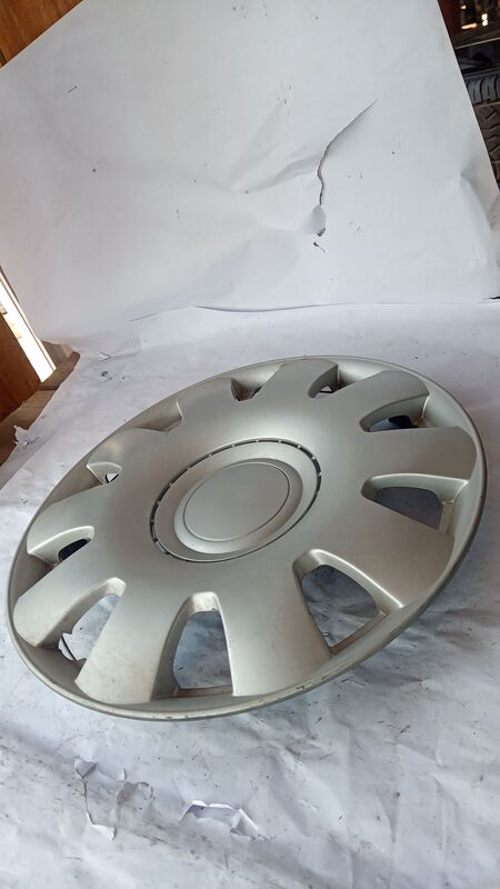 Hub Caps Aftermarket Aftermarket 14 inch