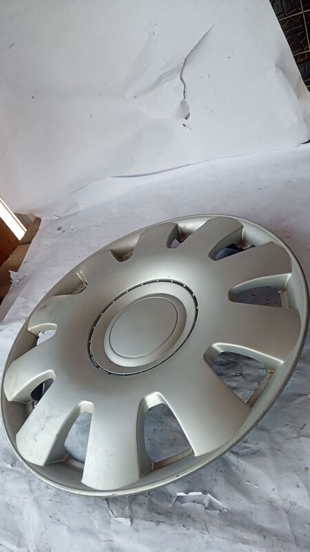 Hub Caps Aftermarket Aftermarket 14 inch