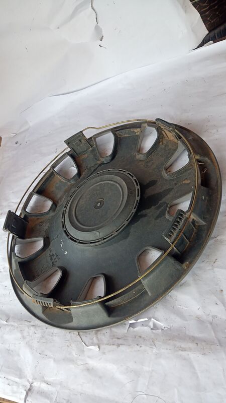 Hub Caps Aftermarket Aftermarket 14 inch