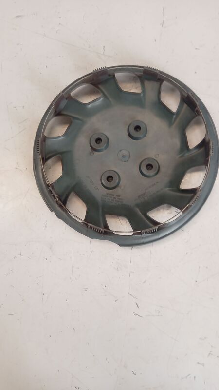 Hub Caps Aftermarket Aftermarket 13 inch