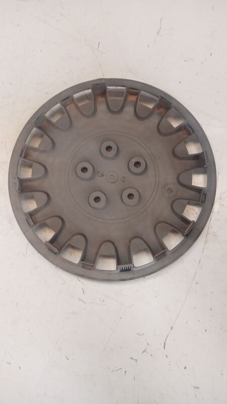 Hub Caps Aftermarket Aftermarket 15 inch