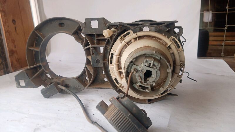 Headlights BMW E36 Gusheshe RHS 1984 to 1994