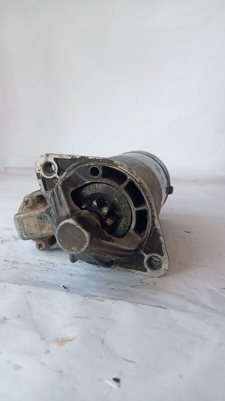 Starter Motor Mitsubishi Colt 2.6SE 8 Teeth 1995 to 2002