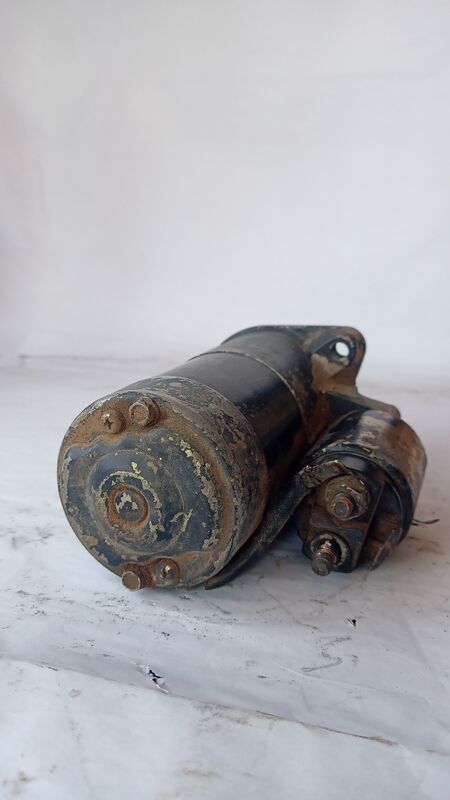 Starter Motor Mitsubishi Colt 2.6SE 8 Teeth 1995 to 2002