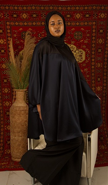 EXQUISITE CAPE