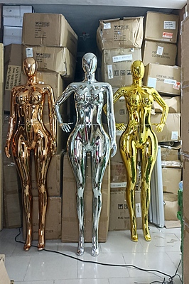 The Olaedo Chrome Female Mannequin The Olaedo Chrome Female Mannequin
