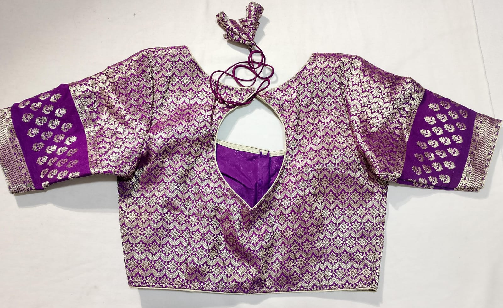 J336: Ready To Ship Beautiful Banarasi Silk Saree With Stitched Blouse