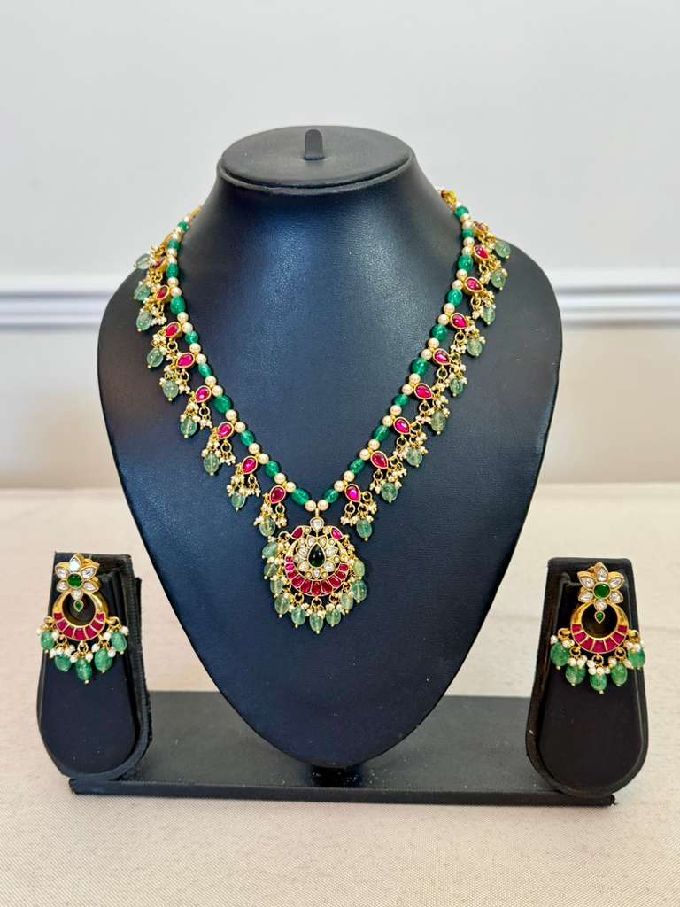 H43: Ready To Ship Beautiful Jadau Kundan Necklace Set