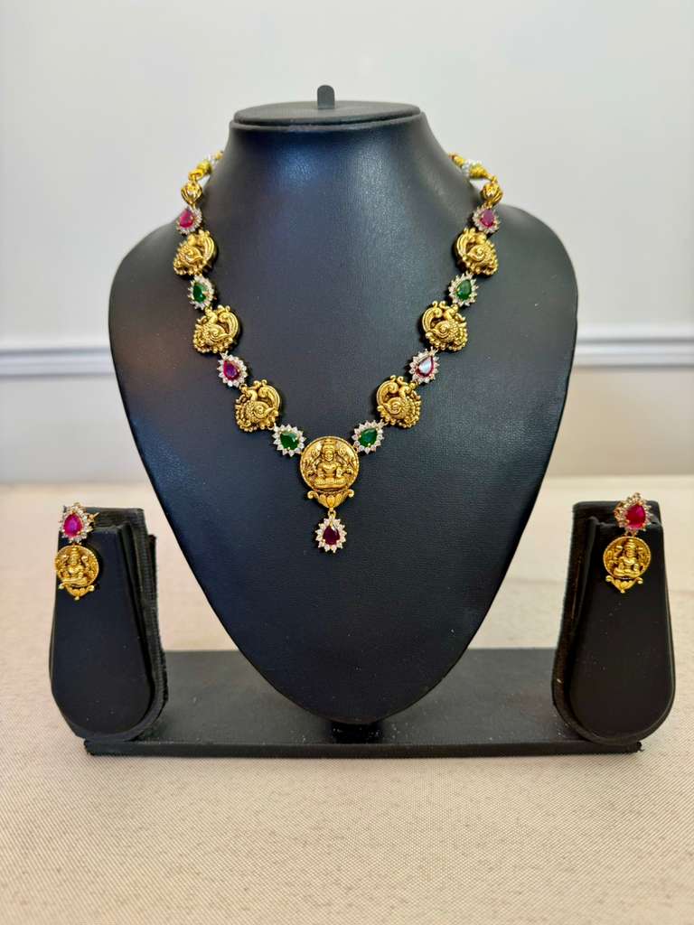 H2: Ready To Ship Beautiful Lakshmi Devi Necklace Set