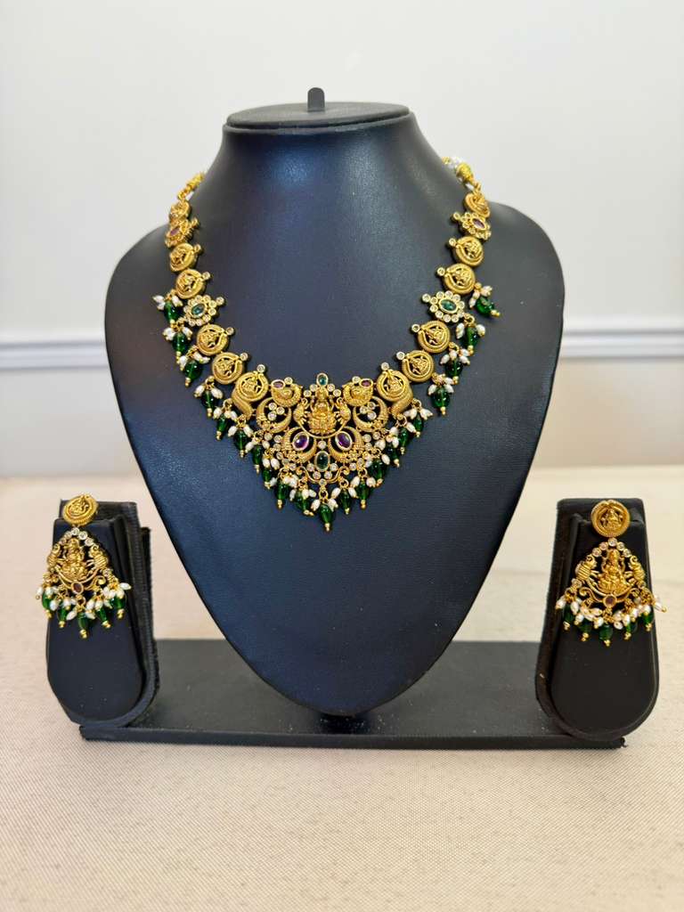 H22 : Ready To Ship Beautiful Lakshimi Devi Necklace Set